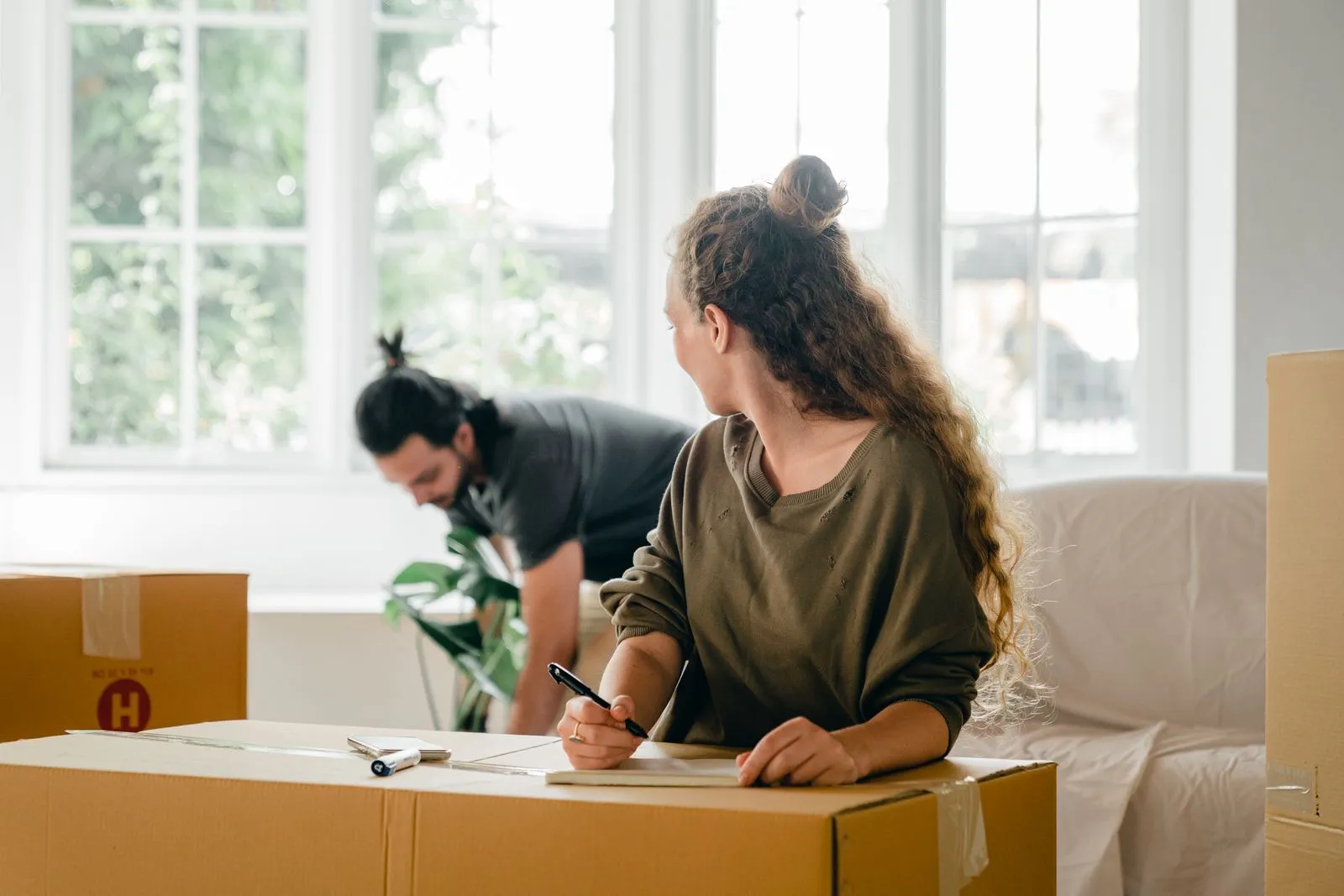 Before Moving In Together: A Checklist of 25 Agreements