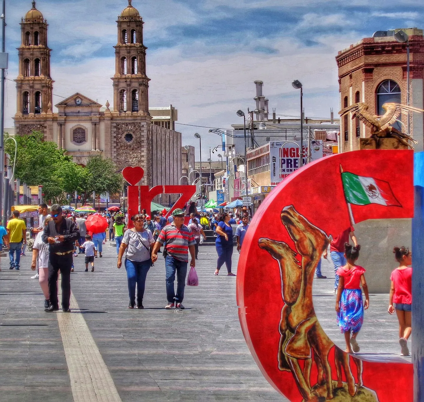 Avenida Juárez y Mercado Juárez