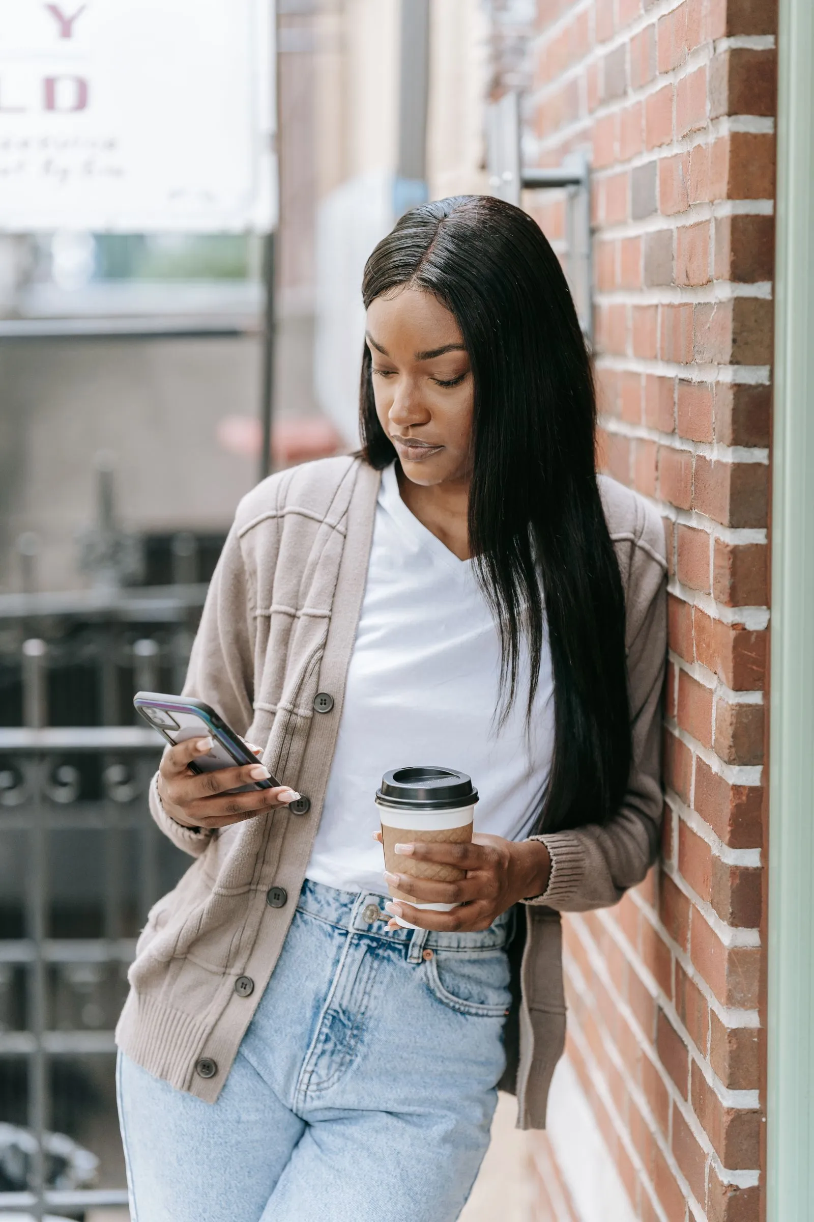 How to Stop Comparing Yourself with Other Dating-App Users