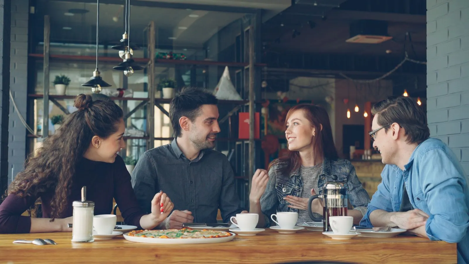 How to End a Dating Conversation Politely