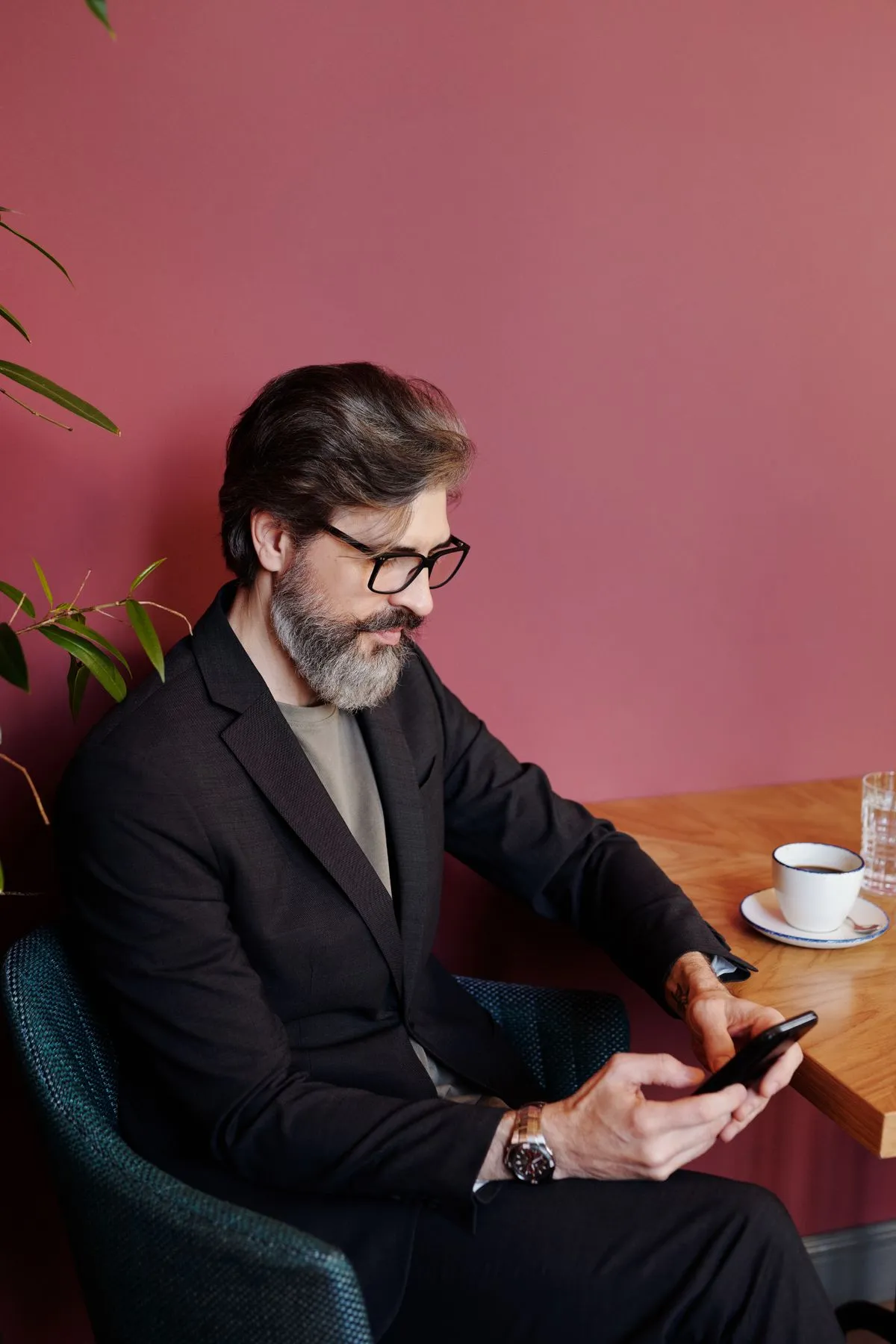 When to Invite Someone on a Date After Matching