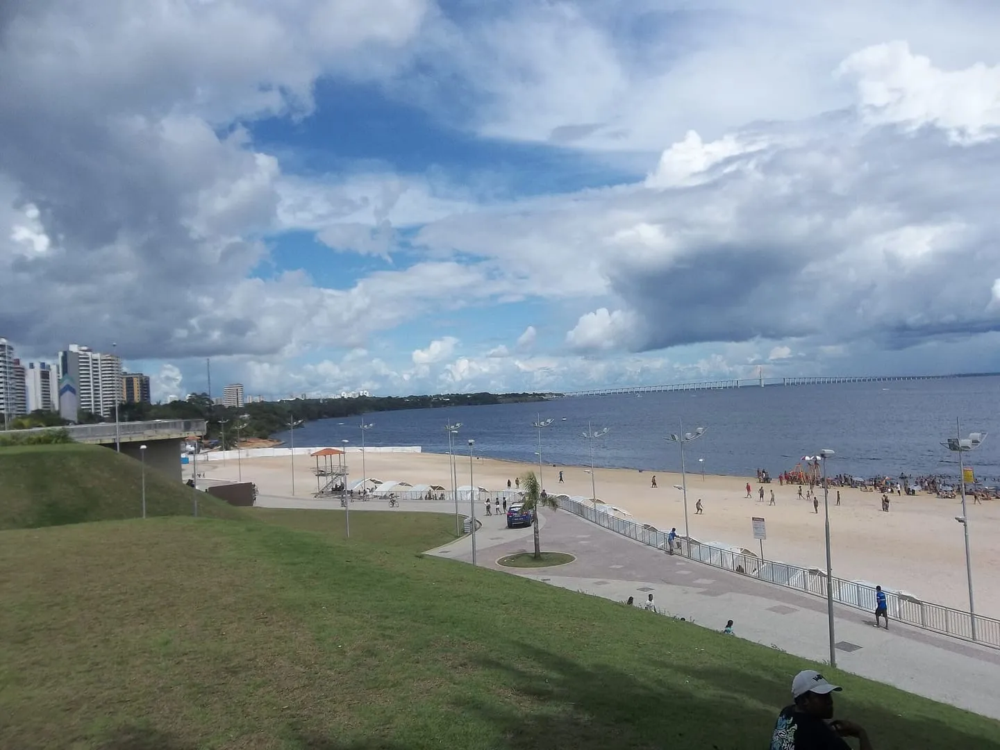 Praia e calçadão da Ponta Negra