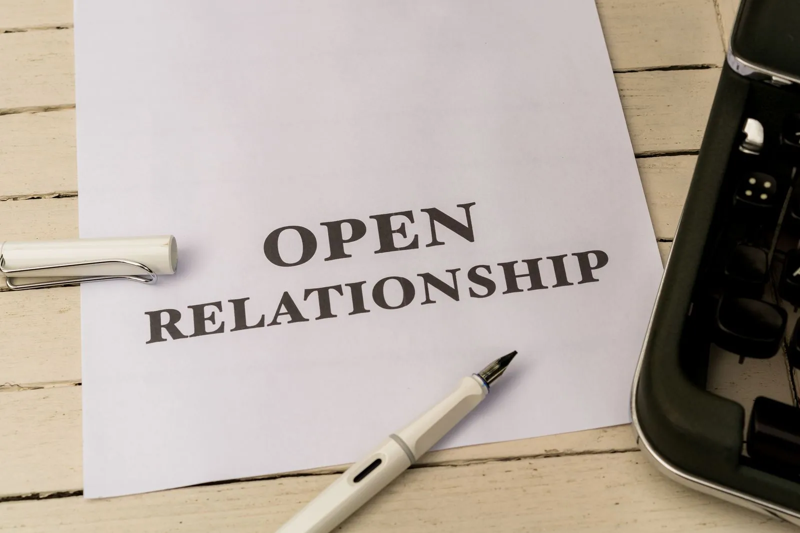 How to Describe Non-Monogamy in Your Dating Profile