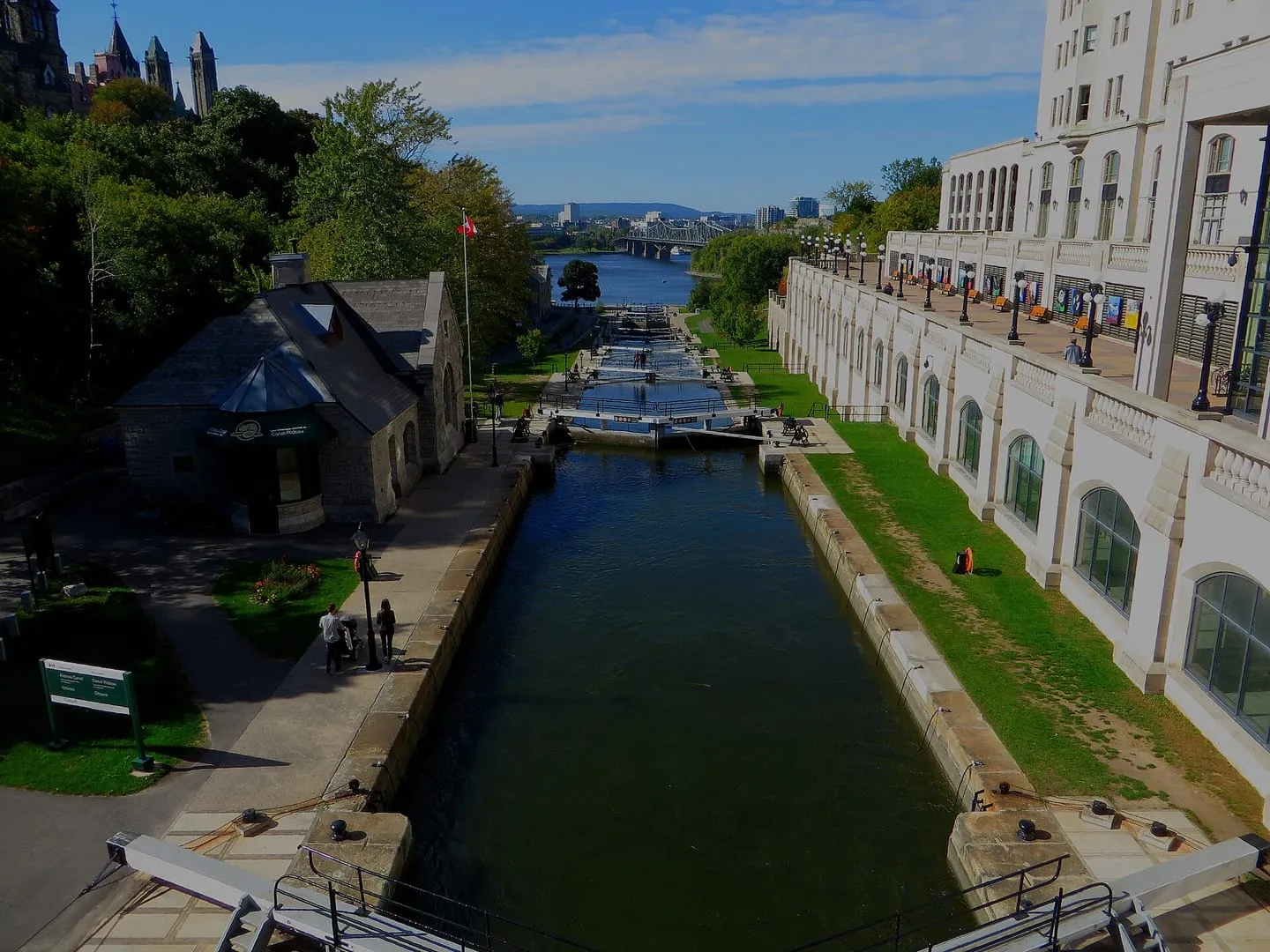 Parliament Hill and Ottawa Locks Stroll
