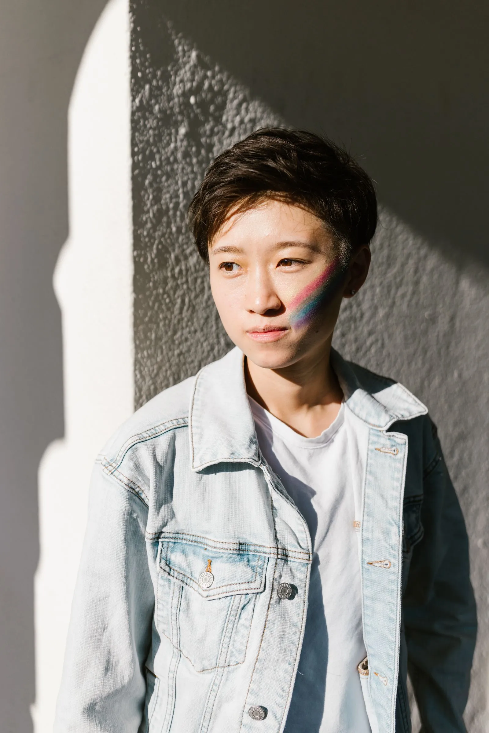 A Queer Dating Profile Without a Template: Visibility, Safety, and Voice