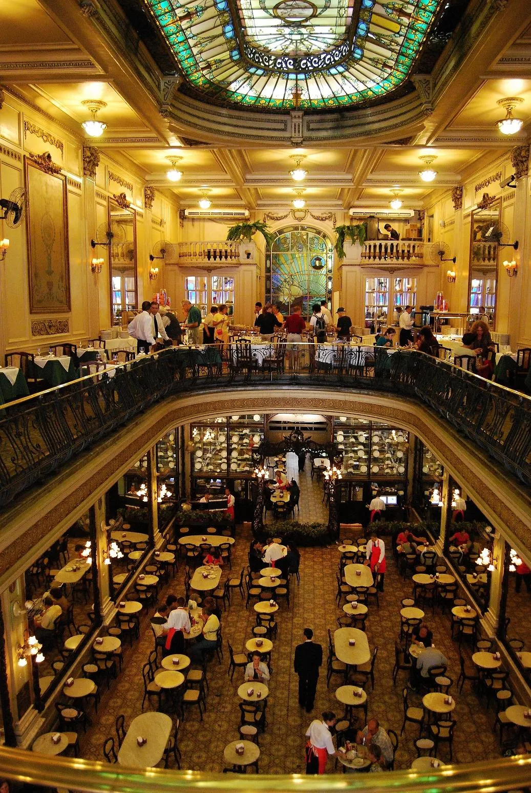 Confeitaria Colombo no Centro