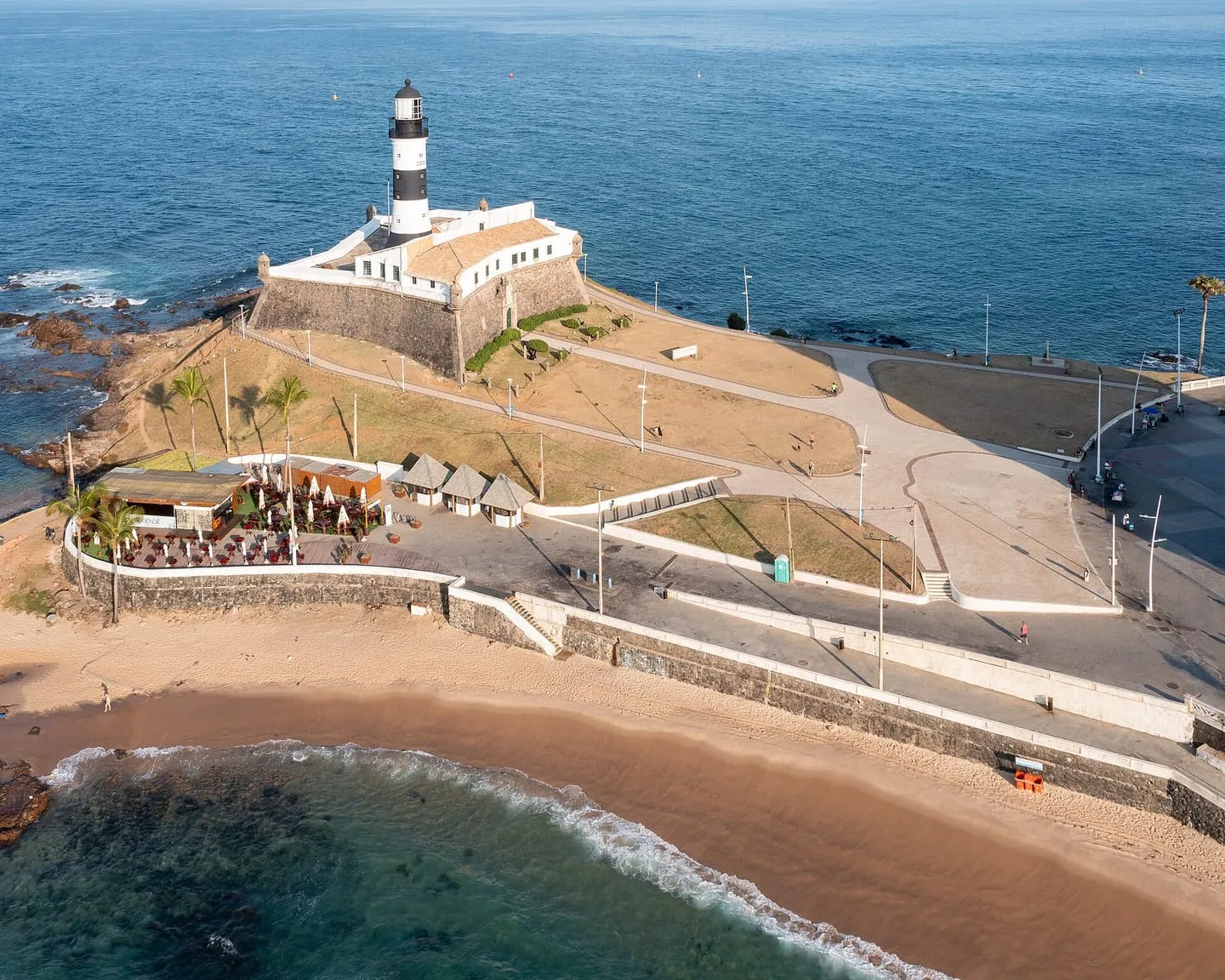 Farol da Barra e orla