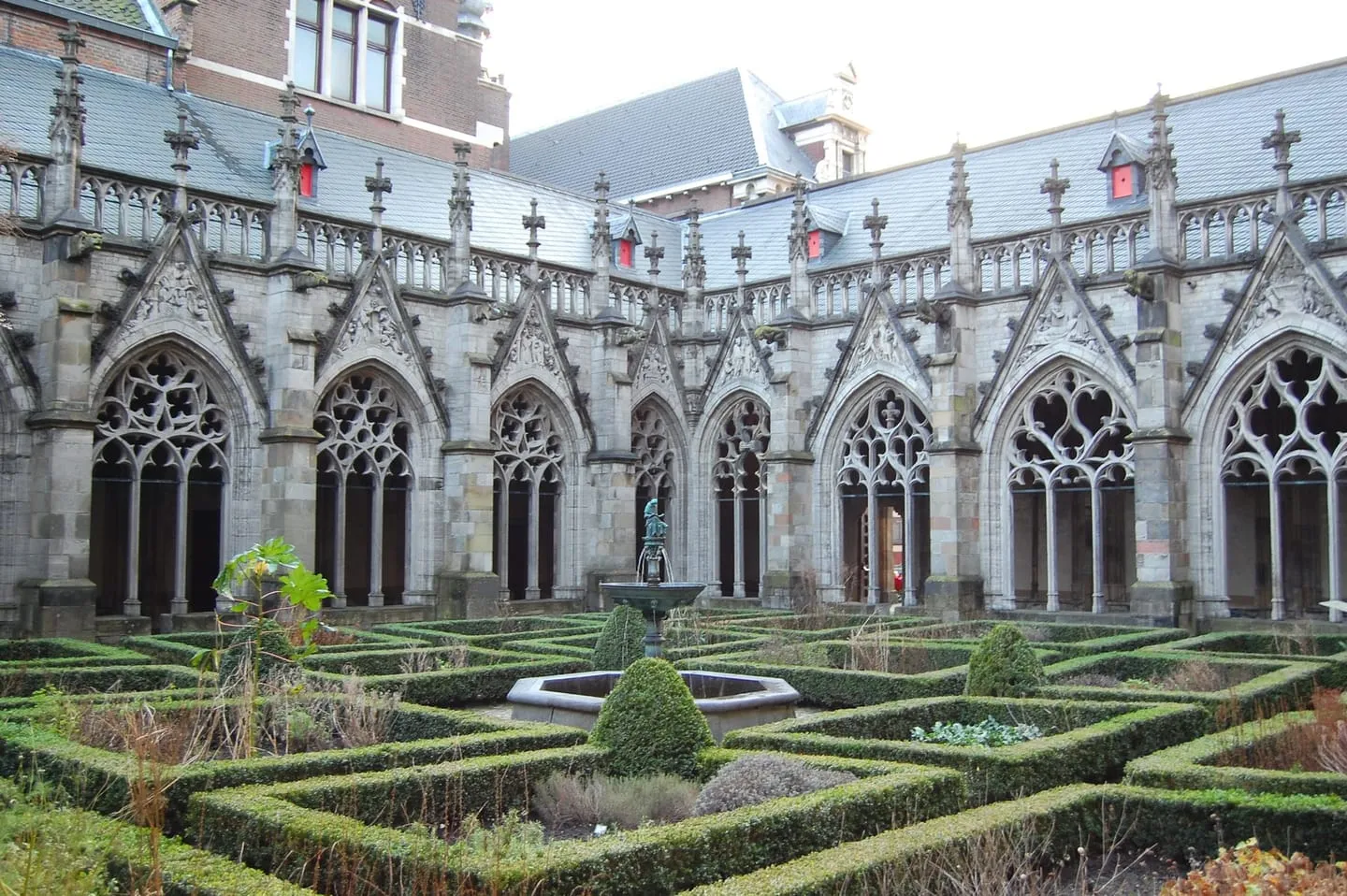 Domplein and Pandhof garden